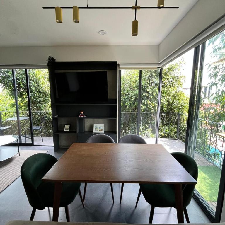2Bed 2Bath Penthouse with Private Rooftop and balcony - Two-Bedroom Apartment - 10