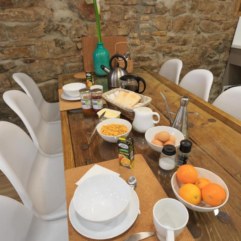 Albergue de Pamplona-Iruñako - Cama en habitación compartida de 2 camas con baño compartido - 2