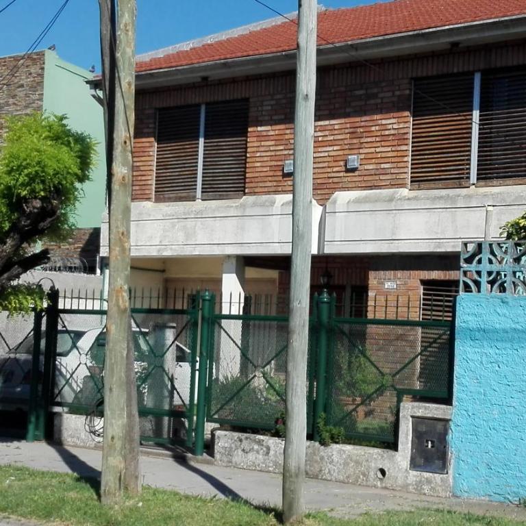 Departamento en Luis Guillon - One-Bedroom Apartment - 1
