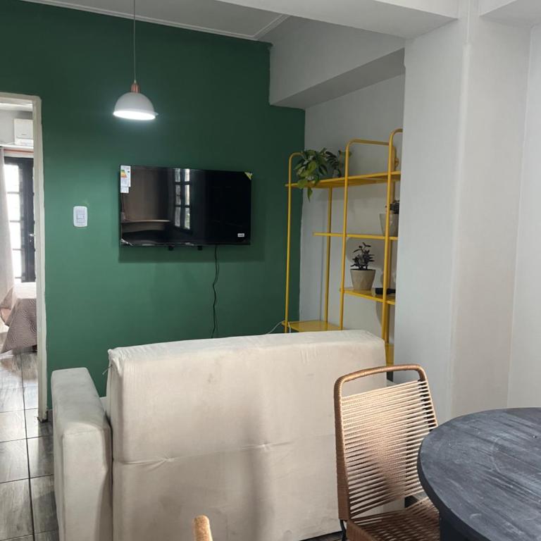Depto San Lorenzo y Alberdi - One-Bedroom Apartment - 3