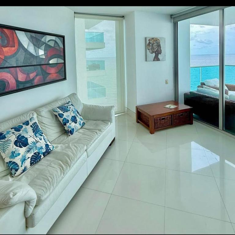 HERMOSO APTO EN COMUNA 3 CON VISTA AL MAR EXCELENTE DE 2 HABITACIONEs - Apartamento de 2 dormitorios - 4