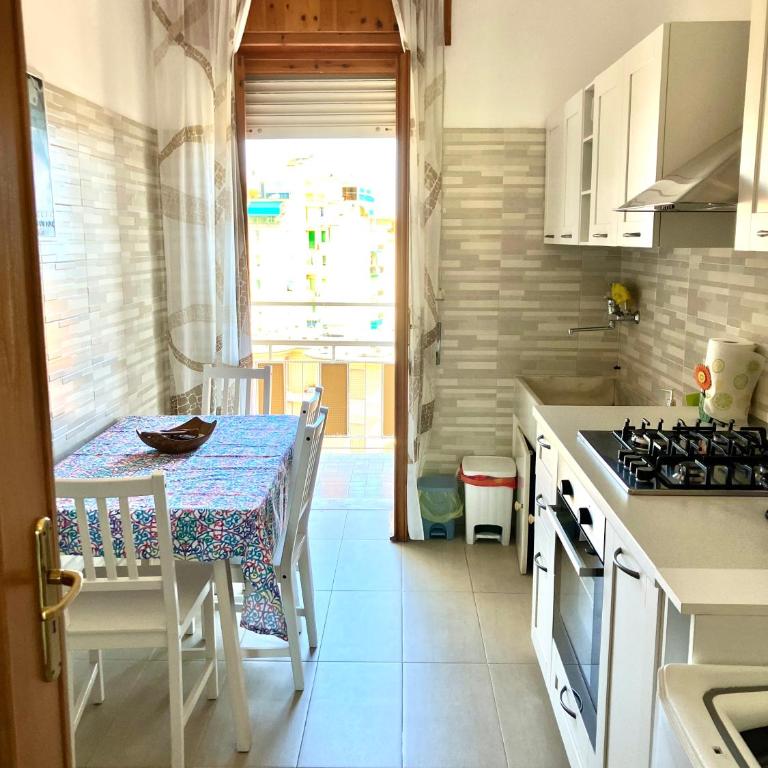 Casa a due passi dal mare Loano - Appartamento con 1 Camera da Letto - 4