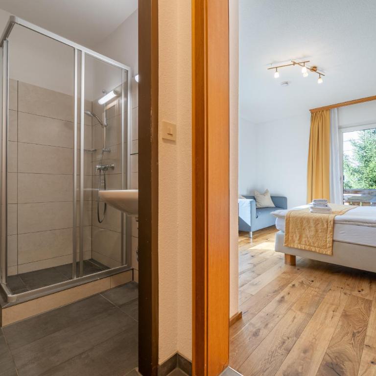Pension Hofweyer - Deluxe Doppelzimmer mit Balkon - 23