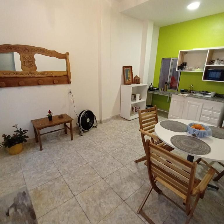 La Fermina - Classic One-Bedroom Apartment with King Bed - 4
