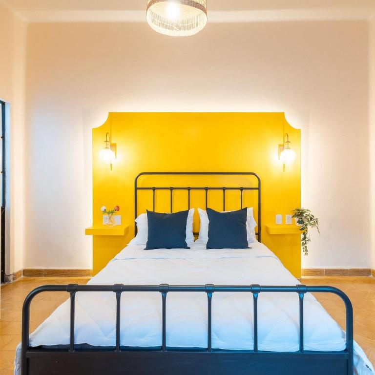 Casa céntrica con 4 habitaciones y estacionamiento - Casa de 4 dormitorios - 19