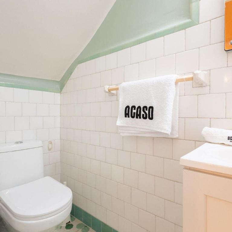 Casa céntrica con 4 habitaciones y estacionamiento - Casa de 4 dormitorios - 3