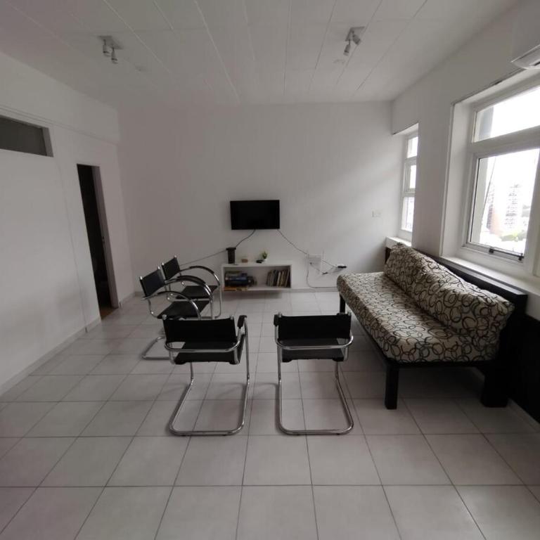 Departamento Resistencia Centro - Apartamento de 2 dormitorios con balcón - 2
