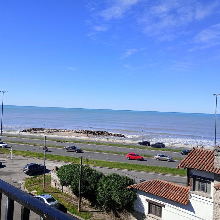Departamento frente al mar- La Perla - One-Bedroom Apartment - 11