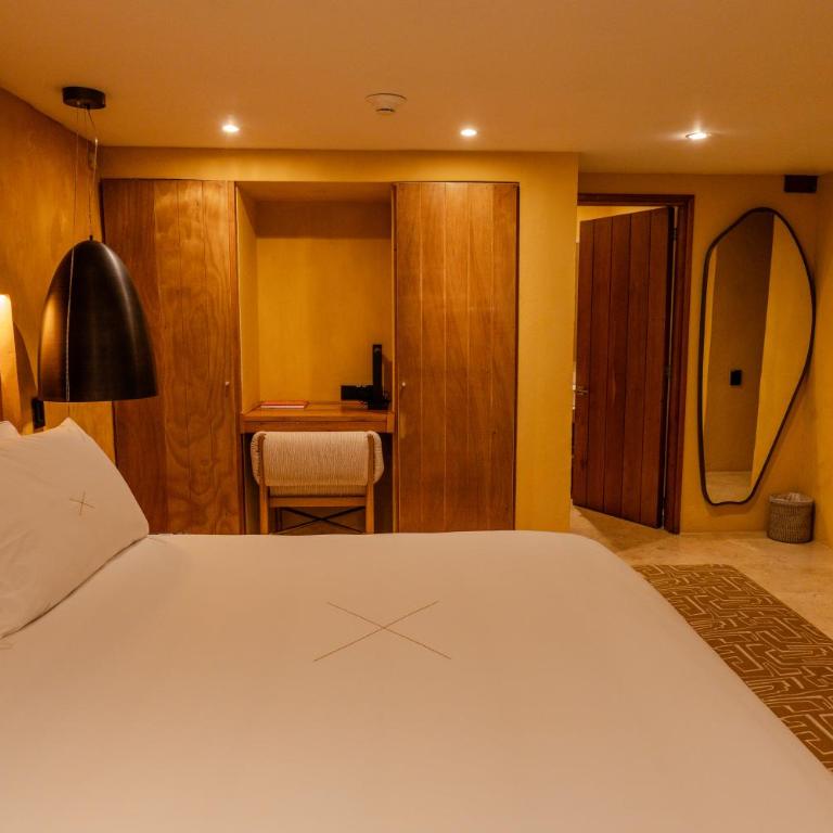 Casa Carolina Luxury Wellness Hotel - Standard King Room - 2
