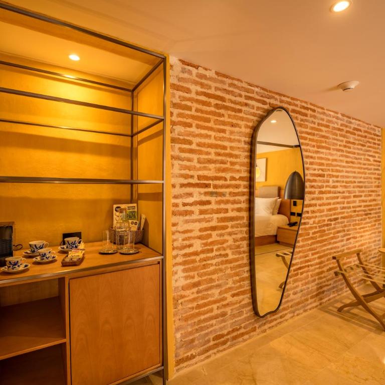 Casa Carolina Luxury Wellness Hotel - Deluxe King Room - 1