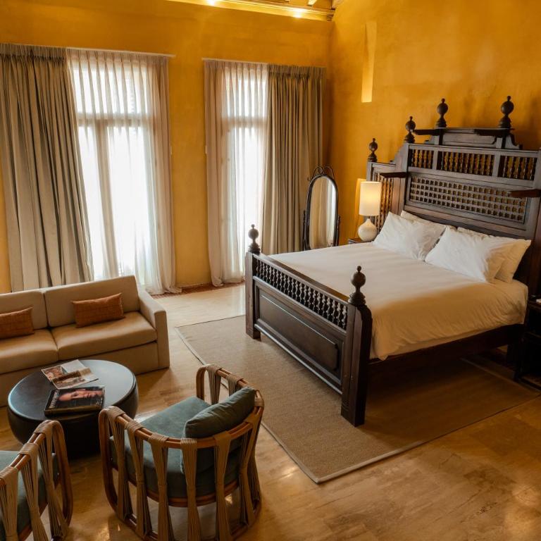 Casa Carolina Luxury Wellness Hotel - Suite with City View - 6