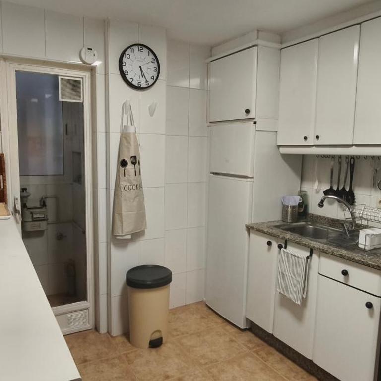Piso muy luminoso y céntrico 1D - Apartamento de 3 dormitorios - 16