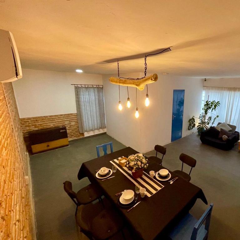 Casa céntrica con patio, piscina privada y 6 habitaciones - Six-Bedroom House - 3