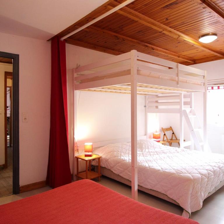 LE MONT-DORE Appartement 10 couchages avec WIFI, animaux admis - FR-1-415-166 - Appartamento - 11