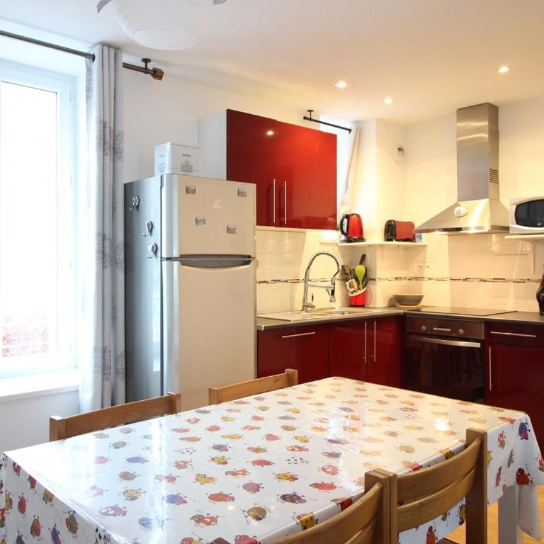 Appartement F4 au 2ème étage, proche centre, WIFI, 6 couchages - FR-1-415-191 - Apartment - 4