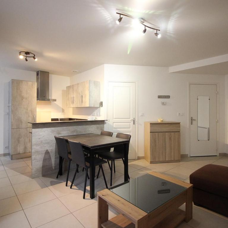 Appartement F3 avec WIFI, à 50m des Thermes, 6 couchages - FR-1-415-192 - Apartment - 5