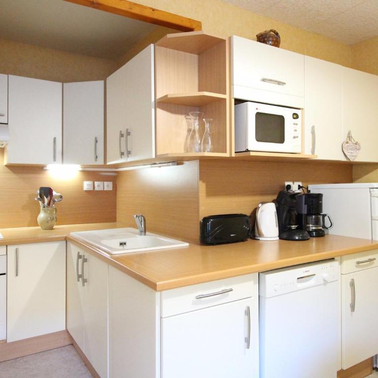 Bel appartement 90m² avec WIFI et parking, près du centre - FR-1-415-180 - Apartment - 4