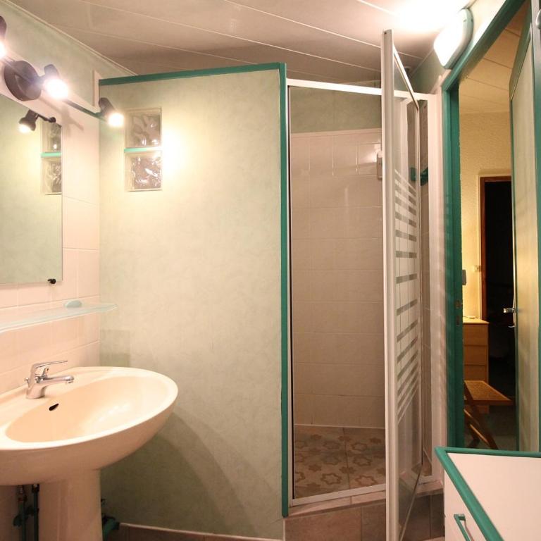 Bel appartement 90m² avec WIFI et parking, près du centre - FR-1-415-180 - Apartment - 11
