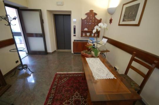 Albergo Ponte Vecchio - Camera Matrimoniale/Doppia con Letti Singoli - 5