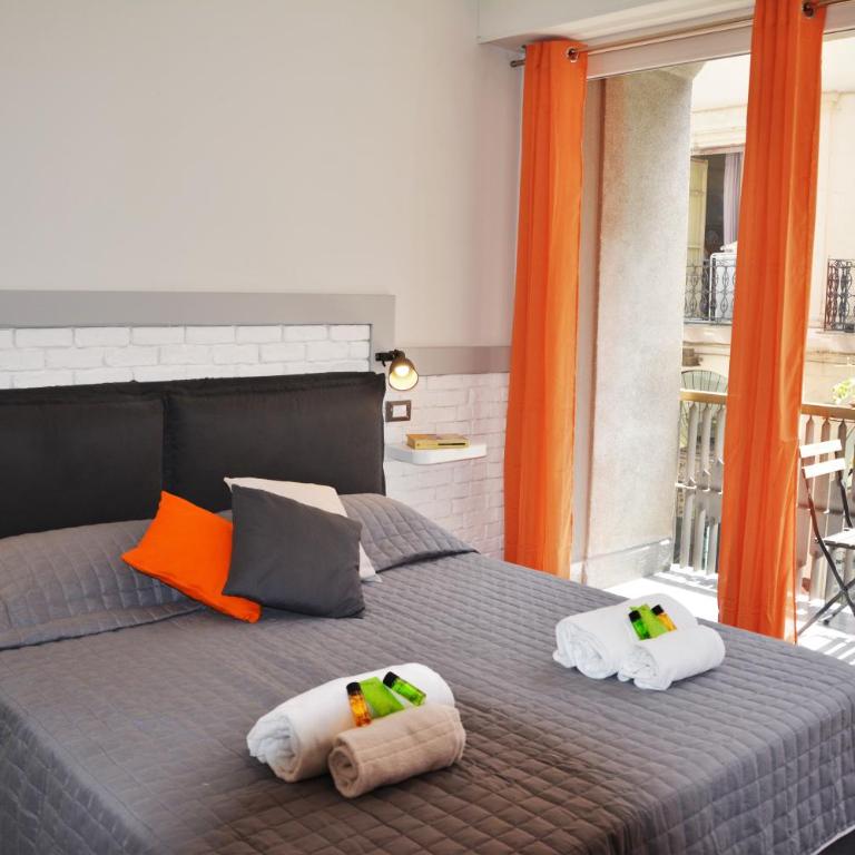 Duca di Villena - King Room with Balcony - 5
