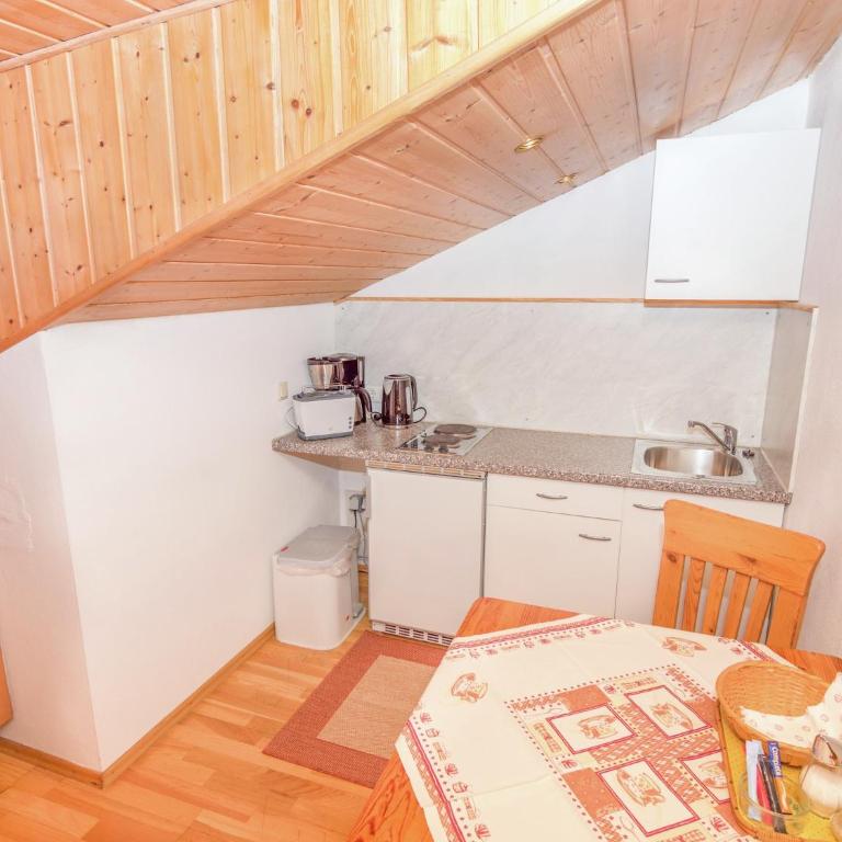 Pleasant Apartment in Ruhpolding with Swimming Pool - Apartment - 6