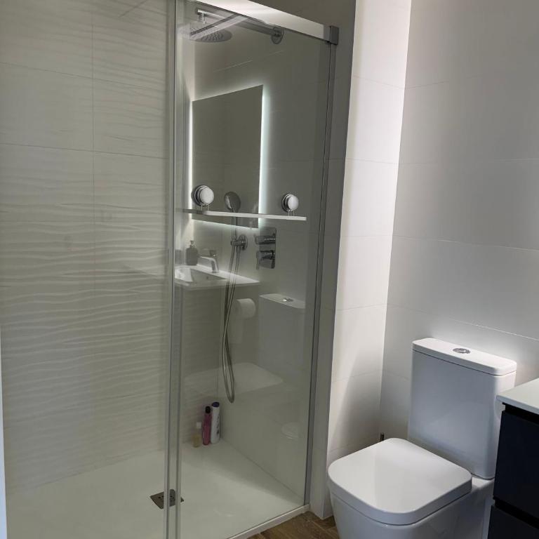 Luxurious 2-Bedroom Apartment in Arenals del Sol with Pool and Sea Views - Apartment - 70