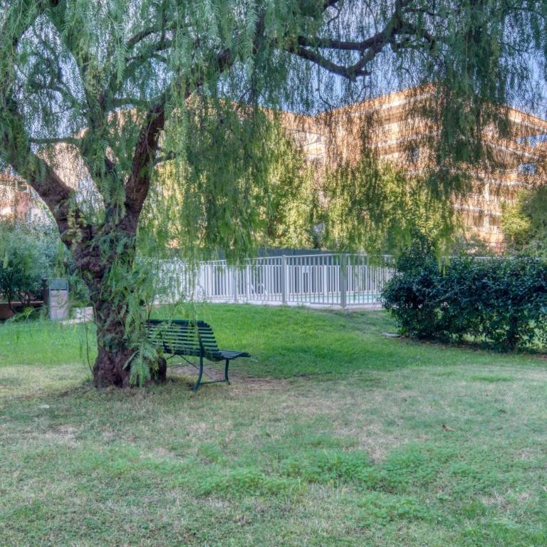 A C 2BDR 6P flat just two minutes from the beach! - Appartement 2 Chambres - 14