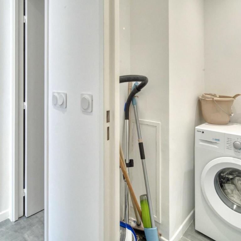 A C 2BDR 6P flat just two minutes from the beach! - Appartement 2 Chambres - 19