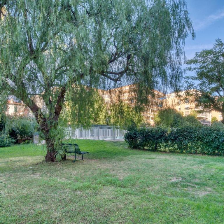 A C 2BDR 6P flat just two minutes from the beach! - Appartement 2 Chambres - 15