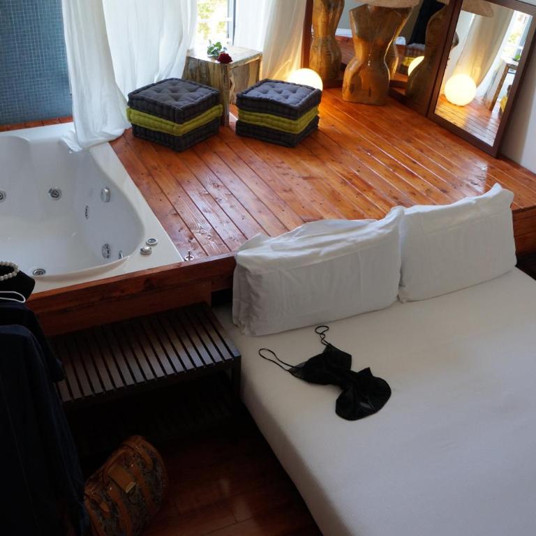 Jacuzzi Rooms - Camera Deluxe Matrimoniale con Vasca Idromassaggio - 14