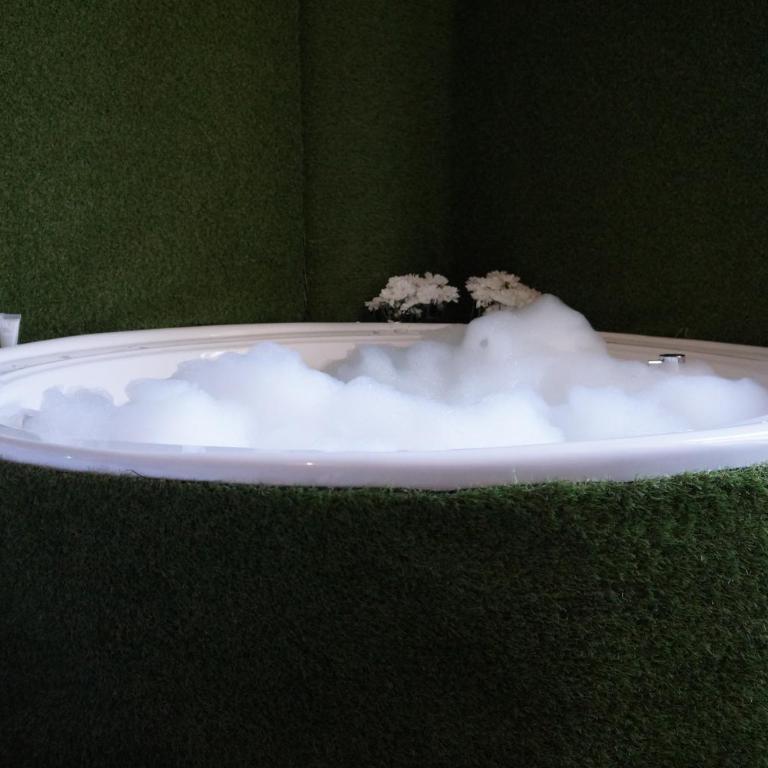 Jacuzzi Rooms - Camera Matrimoniale con Vasca Idromassaggio - 15