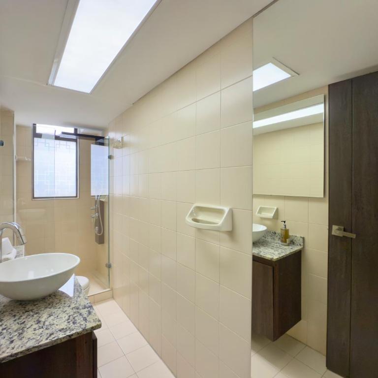 4BR 240 m² Pool Next to El Tesoro Mall - Apartment - 54