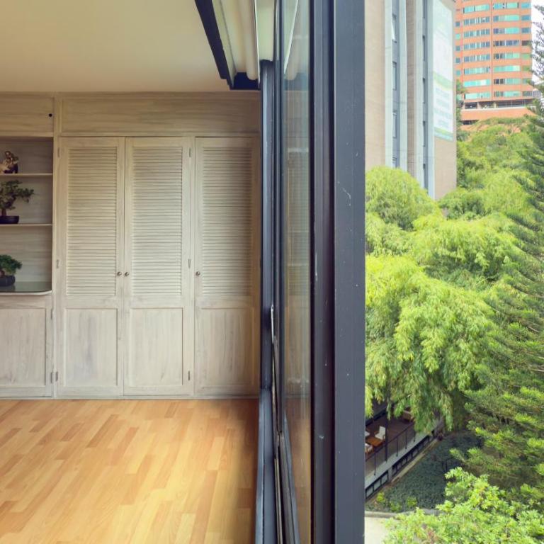 4br 240 M Pool Next To El Tesoro Mall - Apartamento - 63