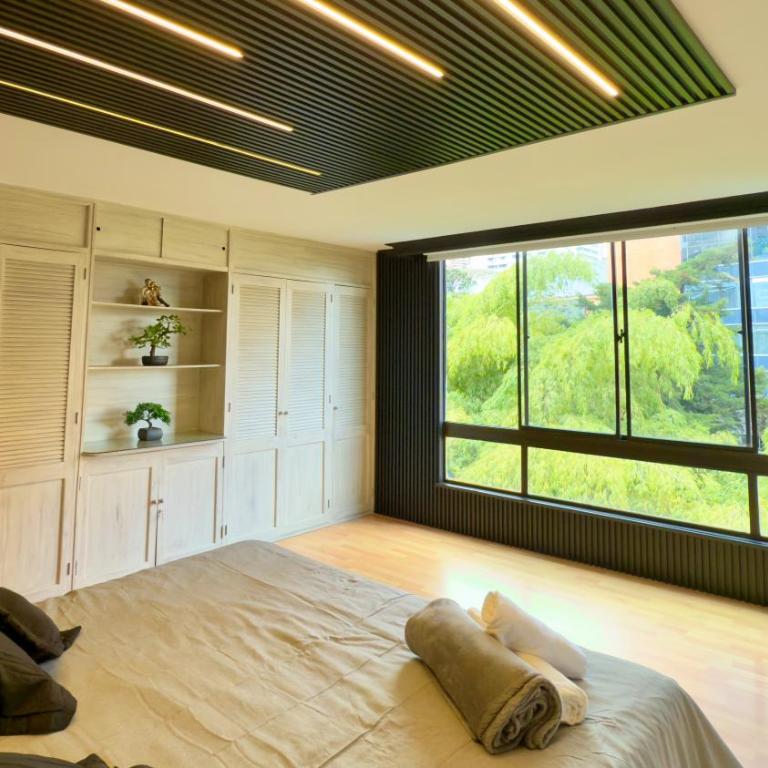 4br 240 M Pool Next To El Tesoro Mall - Apartamento - 65