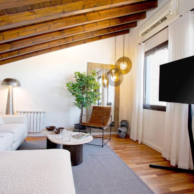 Genteel Home Mirador de los Reyes - Three-Bedroom House with Terrace - 12
