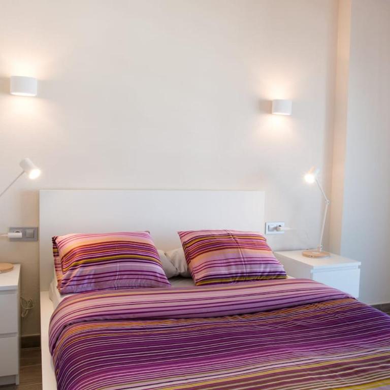 SeaHomes Vacations - Seafront Apt Fenals & PKG - Apartamento de 3 dormitorios - 2