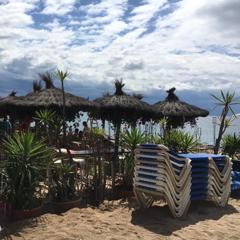 SeaHomes Vacations - Seafront Apt Fenals & PKG - Apartamento de 3 dormitorios - 19