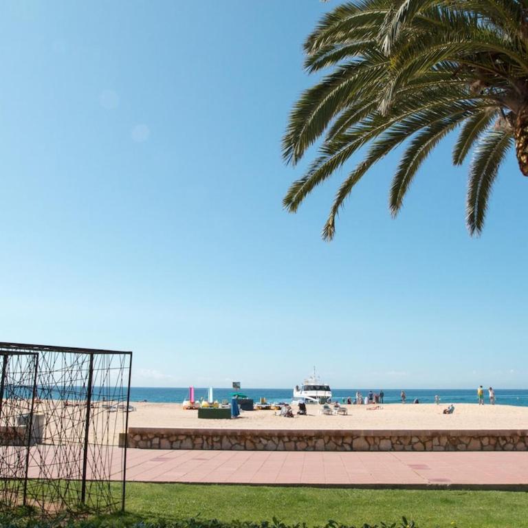 SeaHomes Vacations - Seafront Apt Fenals & PKG - Apartamento de 3 dormitorios - 23
