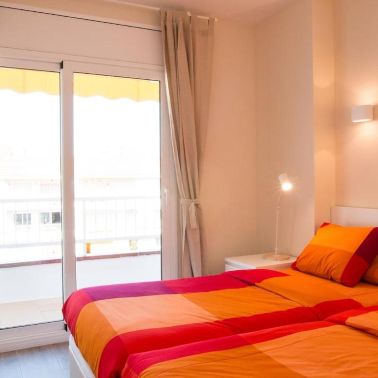 SeaHomes Vacations - Seafront Apt Fenals & PKG - Apartamento de 3 dormitorios - 32