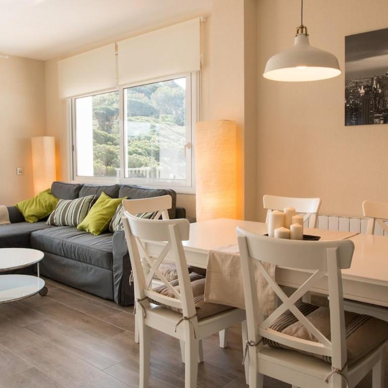 SeaHomes Vacations - Seafront Apt Fenals & PKG - Apartamento de 3 dormitorios - 36