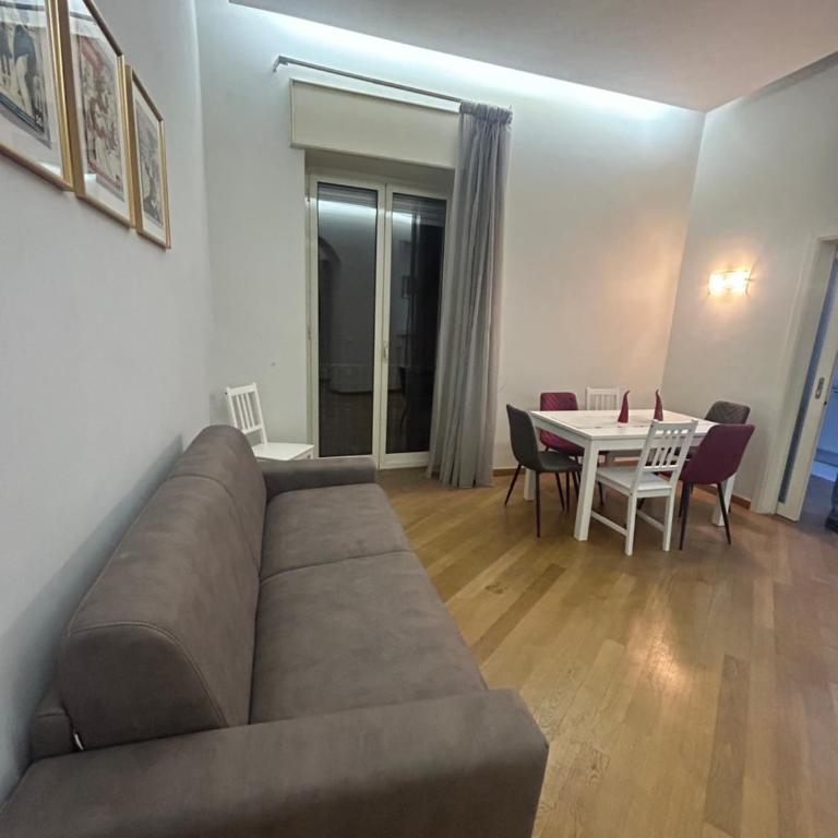 Sisella Home - Duomo by Napolipopart - Appartamento con 3 Camere da Letto - 50