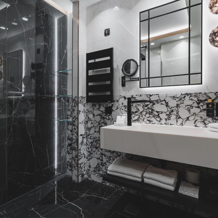 Luminoso Boutique Hotel - Premium Dvokrevetna Soba sa Zasebnim Krevetima - 4