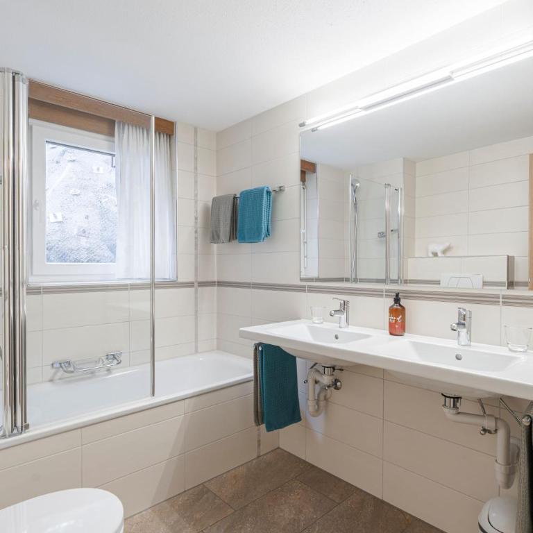 Bolero Appartements - South-Side Three-Bedroom Apartment - 1