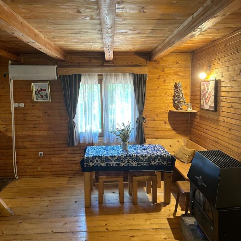 MM Lodge-Mountain House on the Road to Ski Center - Vikendica sa Tri Spavaće Sobe - 6