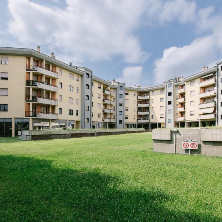 House 74 - Reserved Parking - One-Bedroom Apartment - 29