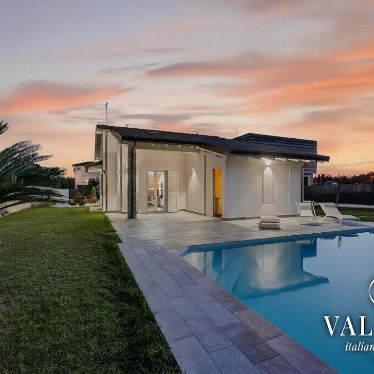 Villa Blu Lucca- Pool and Parking 10 Min from Lucca - Villa con 3 Camere da Letto - 1