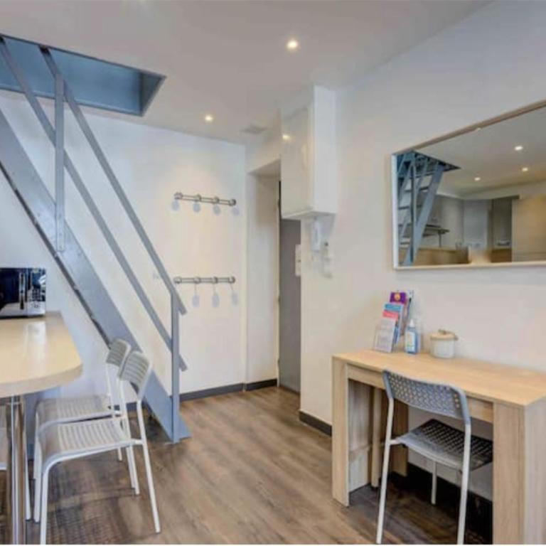 Cannes Appartement au centre-ville dernier étage - Apartment mit 2 Schlafzimmern - 3