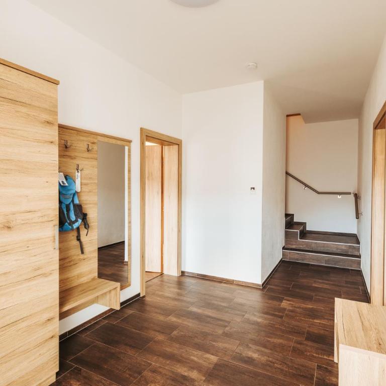 Regitnig - 4 Sterne Hotel und Chalets - Chalet mit 2 Schlafzimmern - 8