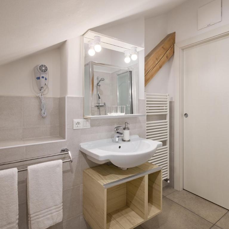 Residence La Terrazza, Apartments in Kaltern, Panorama-Terrasse, nahe historischem Zentrum - Appartamento con Vista Montagna (2 Adulti) - 11