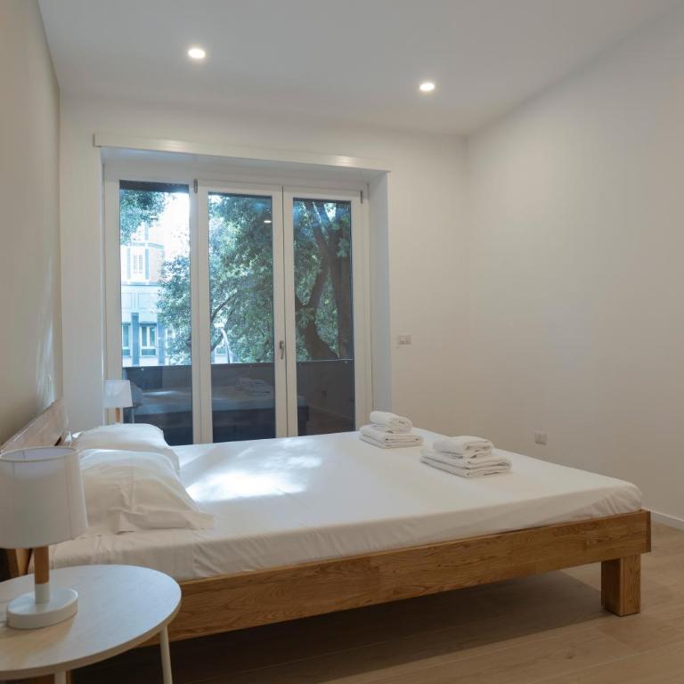 EUR Suites - One-Bedroom Apartment - 4